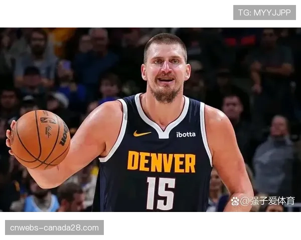 掘金胜马刺,约基奇抓下后场篮板后纵贯全场的长传助攻成为亮点